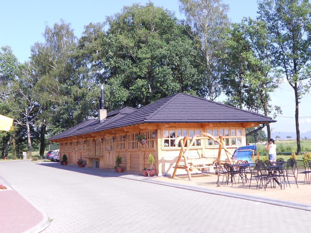 Hotel Kuban ชิชเชนา ภายนอก รูปภาพ